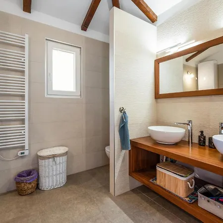 Terracotta بيت للعطل *