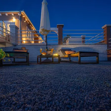 بيت للعطل Terracotta