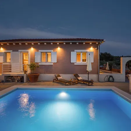 Terracotta Holiday home *