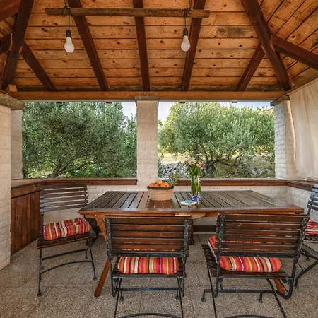 Terracotta بيت للعطل *