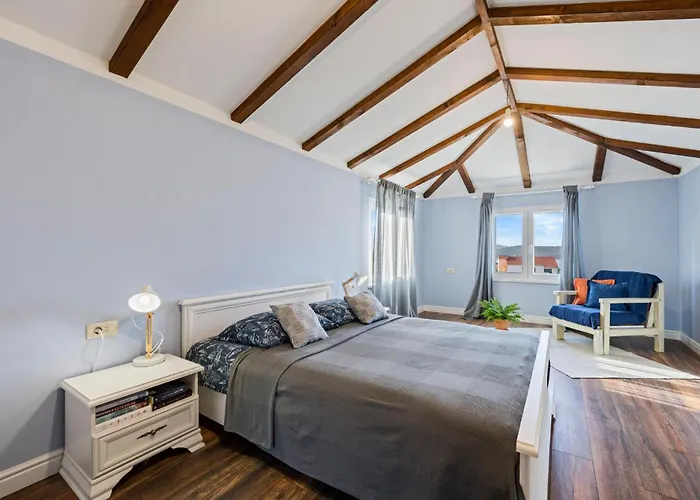 Terracotta Vikendica