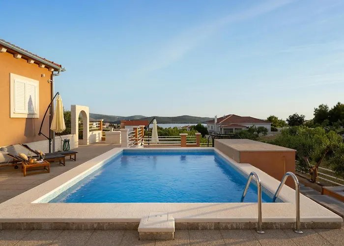 Terracotta Vikendica *